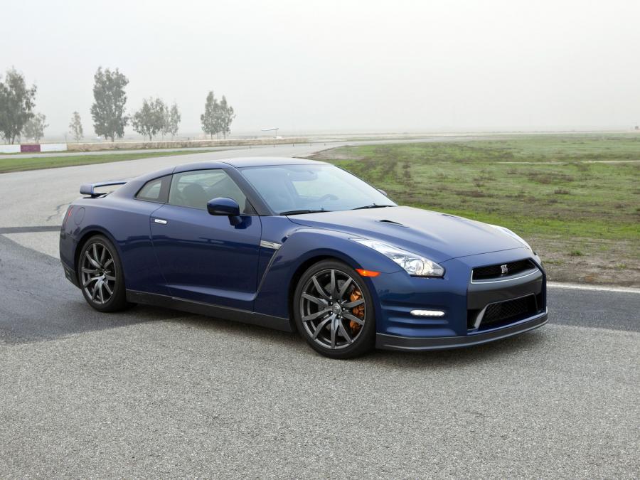  Nissan GT-R Black Edition 2010 года  (US) (фото 12 из 27)